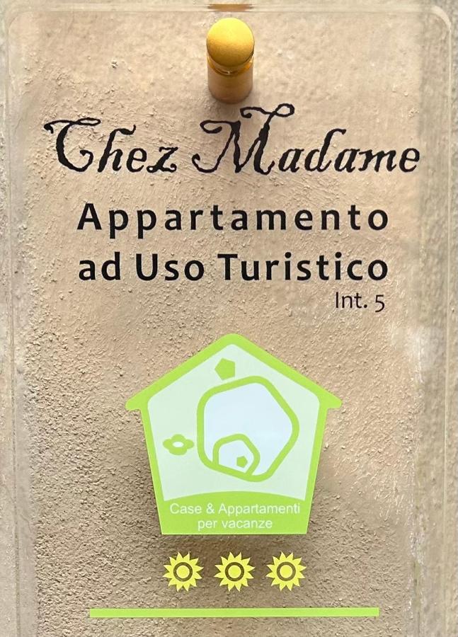Готель Chez Madame Феррара Екстер'єр фото